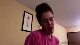 Hakbang Kapatid Na Babae Ay Gumagawa Ng Hakbang Kapatid Na Haltak Off Para Sa Kanya