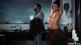 Busty ungdoms knullet omtrent ved perv lendlord exchange kostnadsfri rommet