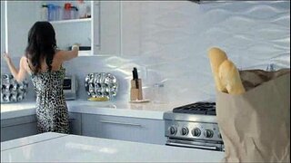 Doggy-Style Boldstar Martini I-On Sa Milf Veronica Natural Na Suso