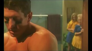 Horny μαζορέτες Τύλοι Cox και τον απρίλιο παίρνει fucked στα αποδυτήρια