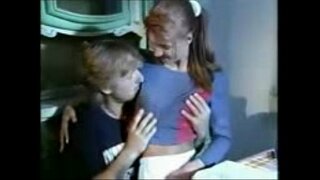 Чекор ќерка сака тоа во газ