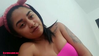 Bljeskanje sapeca U Sobi S Vrlo Uspaljen